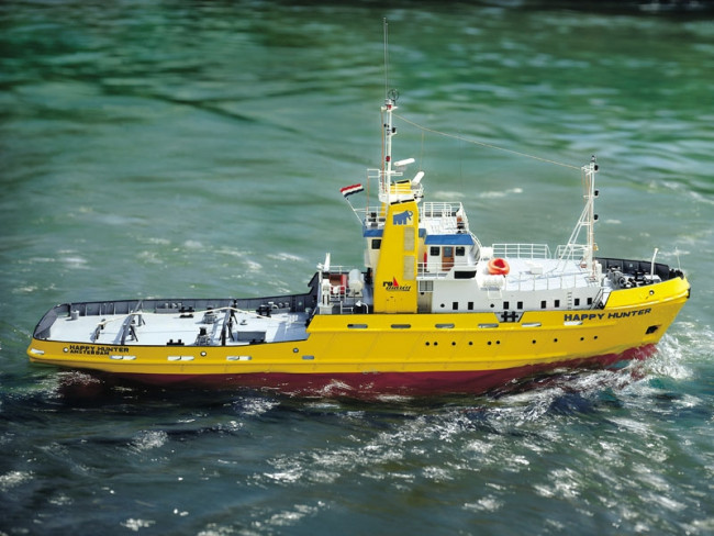 Happy Hunter Salvage Tug Boat with Fittings 1:50 Krick ...