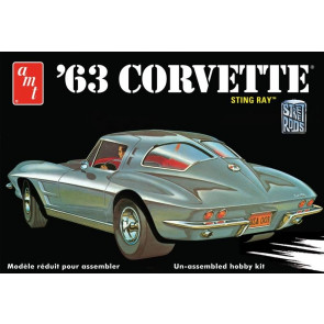 1963 Chevy Corvette Sting Ray 1:25 Scale AMT Detailed Plastic Kit 